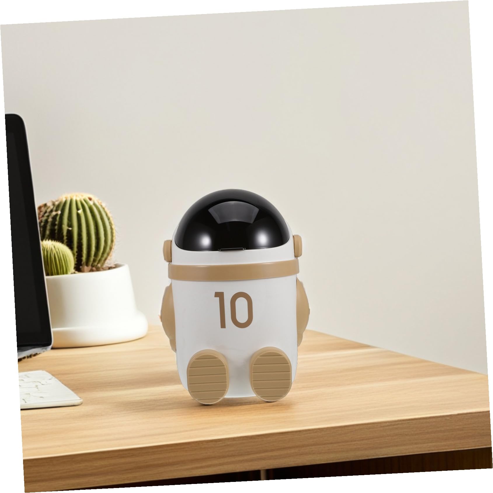 Tragbarer Mülleimer mit Deckel und Stilvollem Astronauten Design aus Kunststoff Praktischer Abfalleimer für Auto Büro und Zuhause mit Bequemem Stauraum