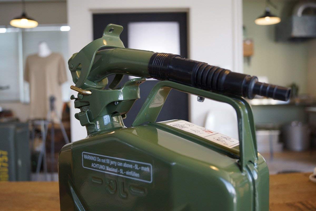 Amazon | VALPRO社 NATO軍ジェリカン 5L スパウトセット カラー