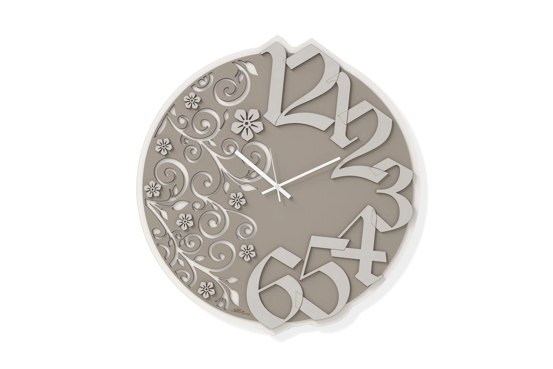 Horloge murale en bois gris de 50 cm au design floral laser raffiné