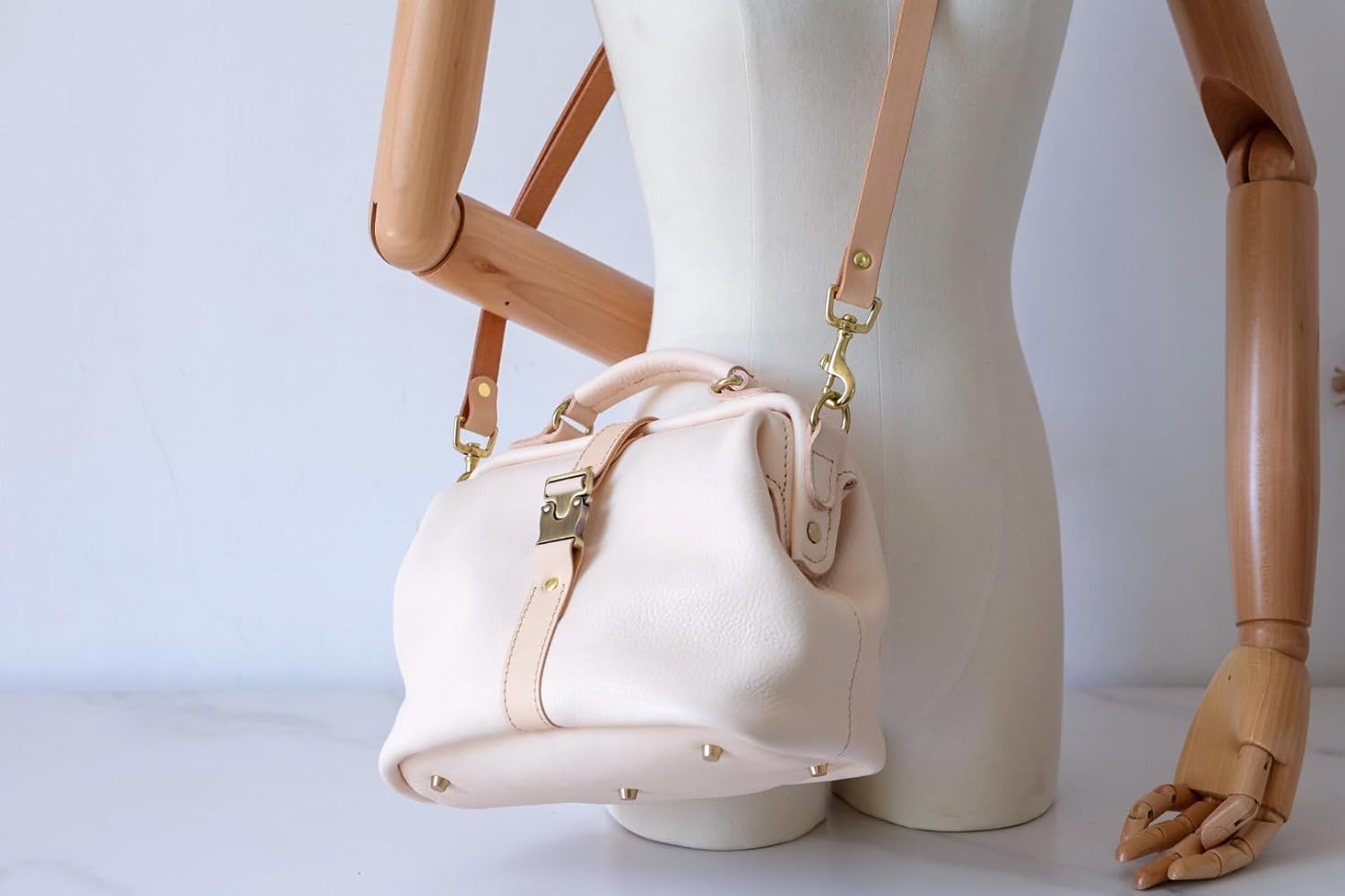 Soft Leather Doctors Bag- Doctor Style Bag, Leather Purse, Off Shoulder Bag, Every Day Carry large - Image 9