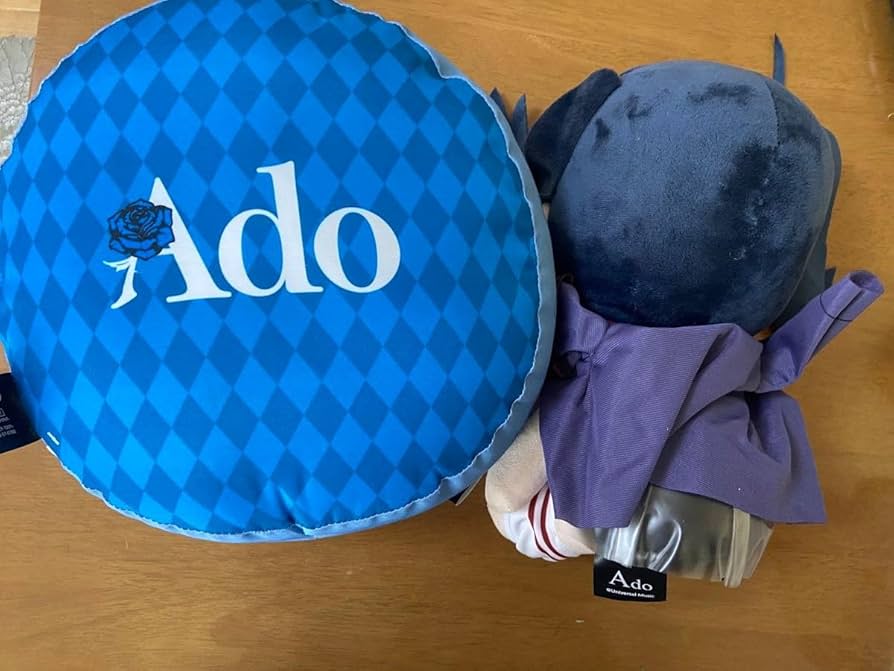 Ado ラウンドワン限定 クッション Ado」の新作プライズがラウンドワンで限定展開！CDケース付き