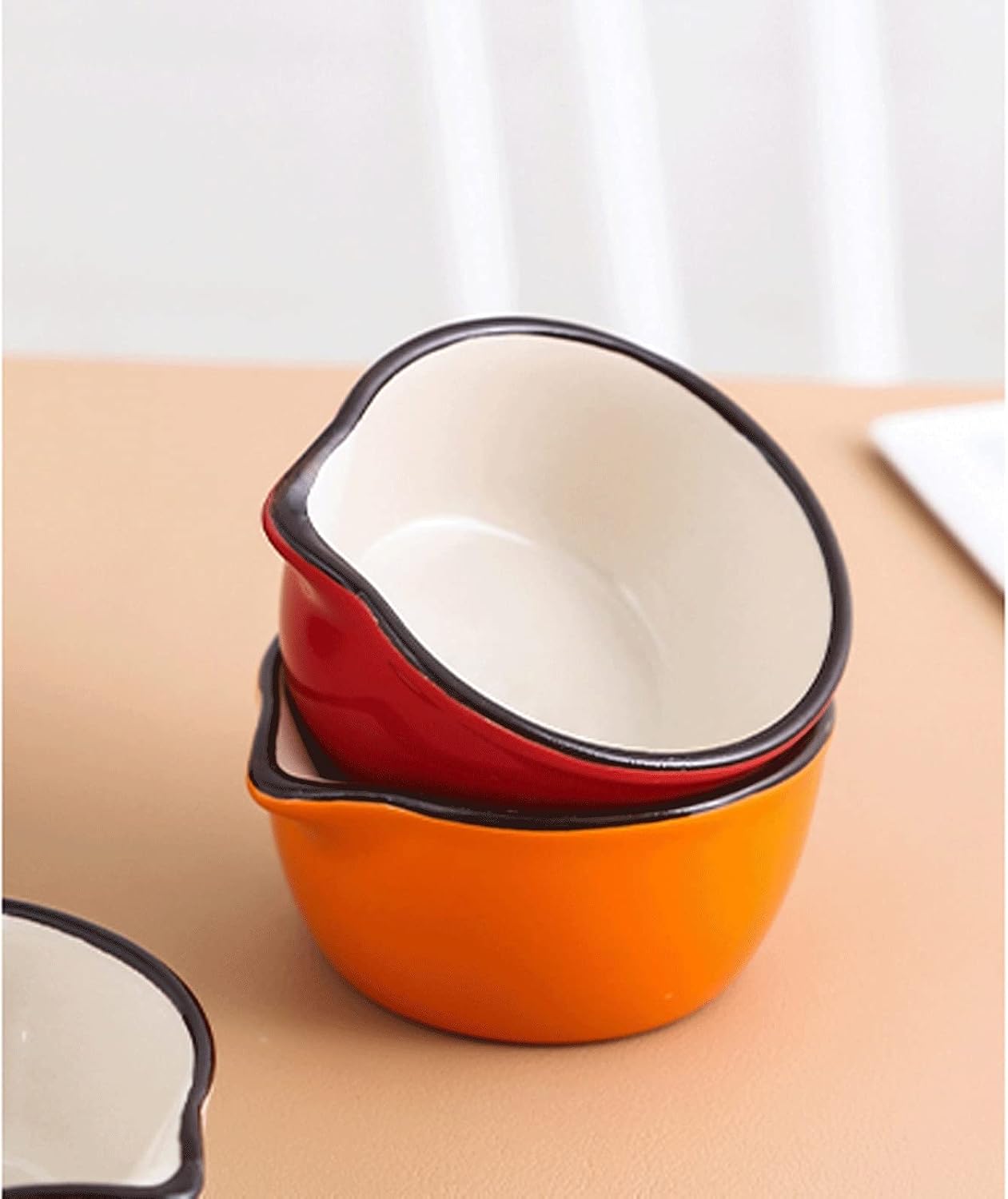 Saucer 1 Pack Gravy Sauce Boat with Pointed Nozzle Design, Ceramic Sauce Boat Is Durable And Easy to Clean 90ml (red Or Orange Or Blue) Dish(B), 20010125