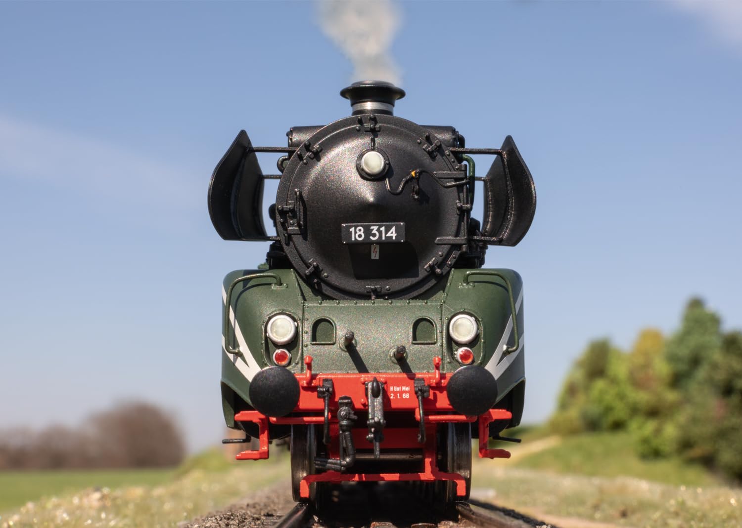 Märklin H0 - Locomotiva a vapore serie 18.3 - decodificatore digitale mfx+ - emissione di fumo dinamica - struttura in metallo filigranato - Epoche III - 39029