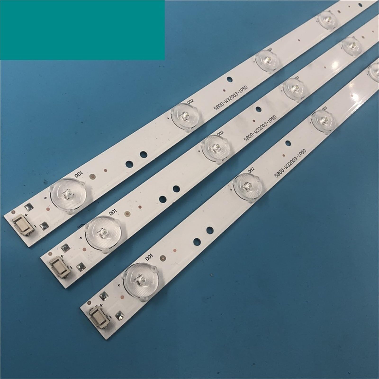 1 Set = 3 Pezzi 8 Strisce di retroilluminazione LED TV LED 32'' 3X8 32E350E 32E320W 32E310C 5800-W32003-1P50 606mm