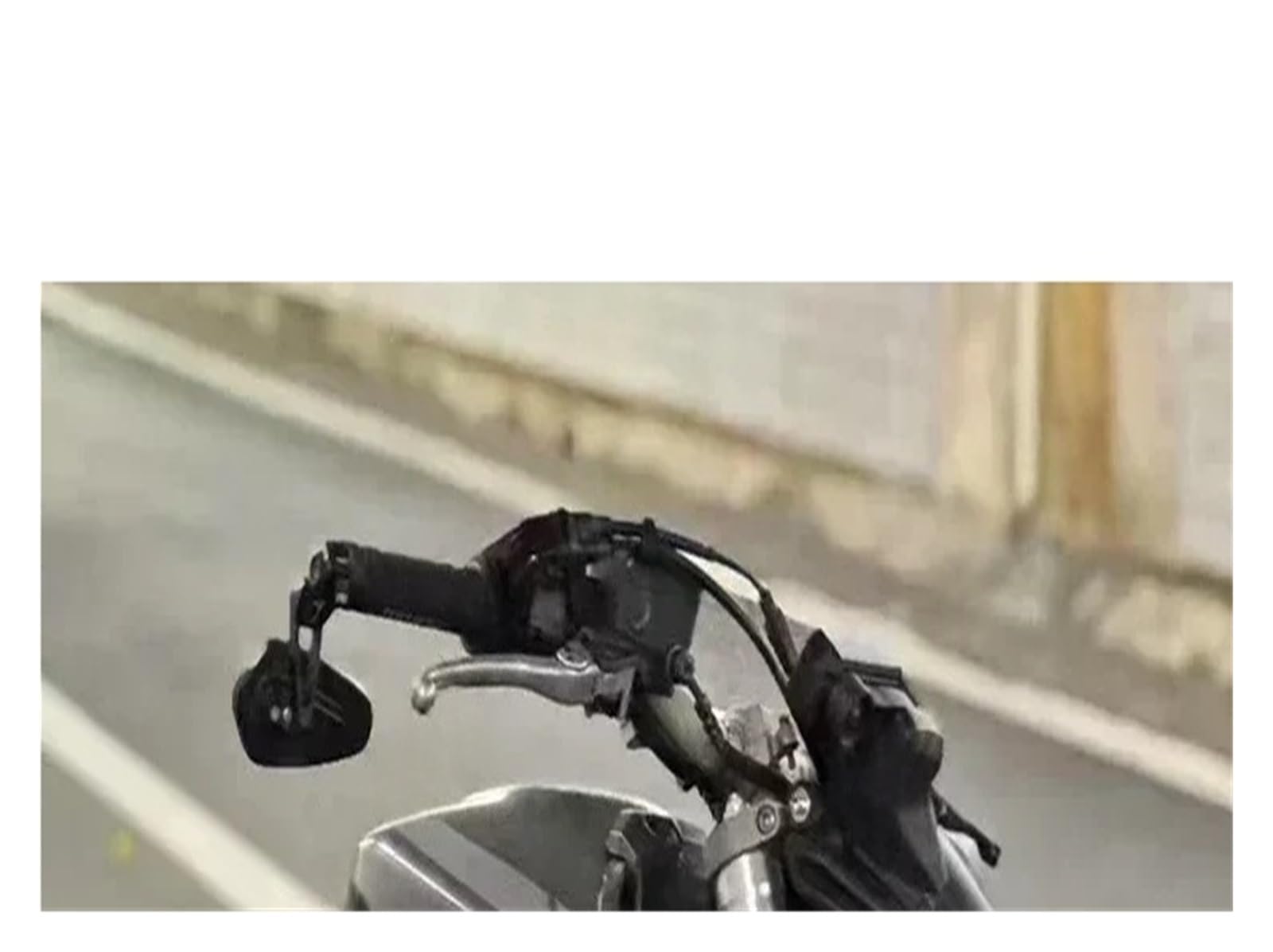 Espejo retrovisor de motocicleta Retrovisores Moto Compatible Con Yamaha MT09 MT07 Manillar Extremo Espejos Izquierda Derecha Rotación Motocicleta(For MT07 2025-2026)