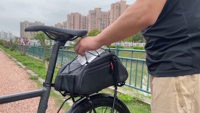 Borsa Bici Posteriore 10L Impermeabile Con Copertura Antipioggia - Foto 6