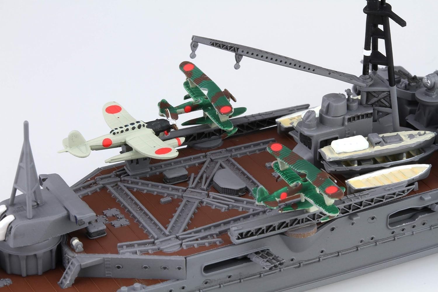 【プラモデル完成品】旧日本海軍・重巡洋艦「熊野」 Amazon | フジミ模型 1/700 特シリーズ No.65 日本海軍重巡洋艦