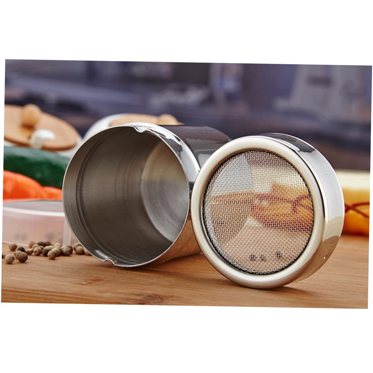 HOLIDYOYO Top Stainless Steel Seasoning Bottle for Sugar Pepper and Flour Sprinkling Random Color