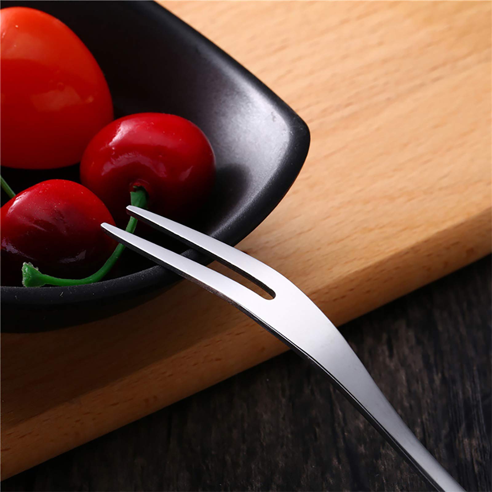 VANRA 5.1in 4-Piece Salad Forks Set Stainless Steel Cocktail Appetizer Dessert Fork Tasting Forks Silver Flatware Set — Amazon image 2