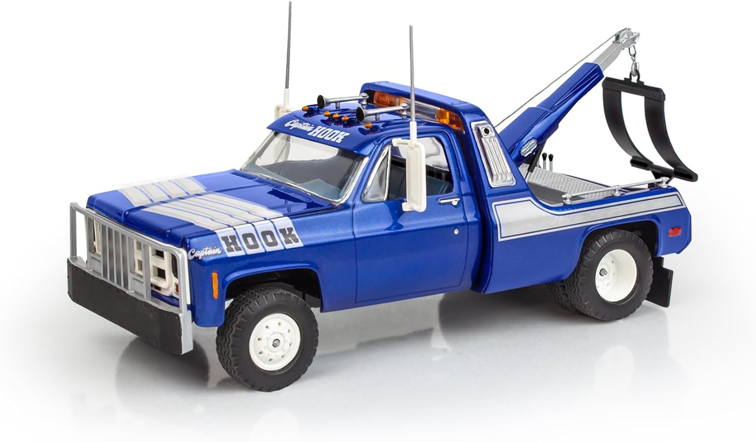 Revell 14590 1979 GMC Wrecker “Captain Hook” 1:25 Scale 57-Piece Skill Level 4 Model Building Kit - Image 3