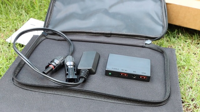 Amazon.com: MESUVIDA 30W Solar Panels Charger Portable Foldable