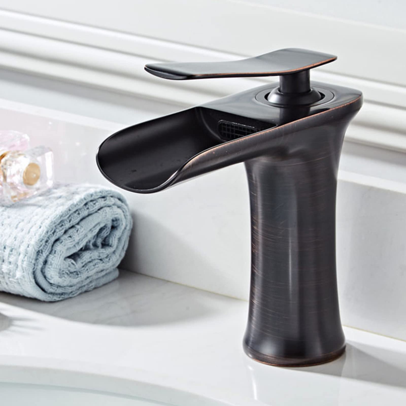 Grifo cascada de cobre encimera lavabo grifo negro baño con manguera