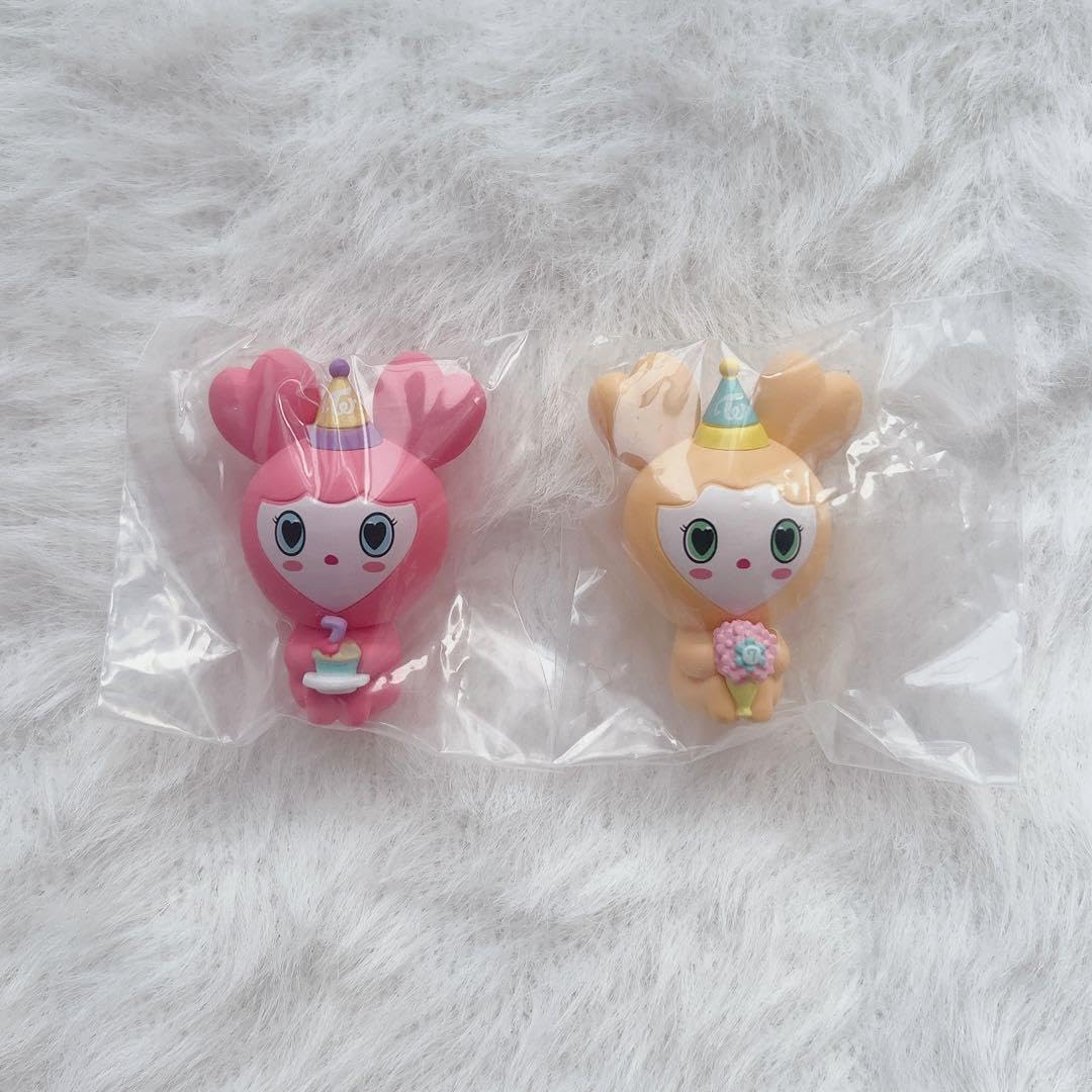 TWICE モモ モブリー まちぼうけ TWICE公式キャラ・ラブリーが“まちぼうけ”、カプセルトイ第4弾発売