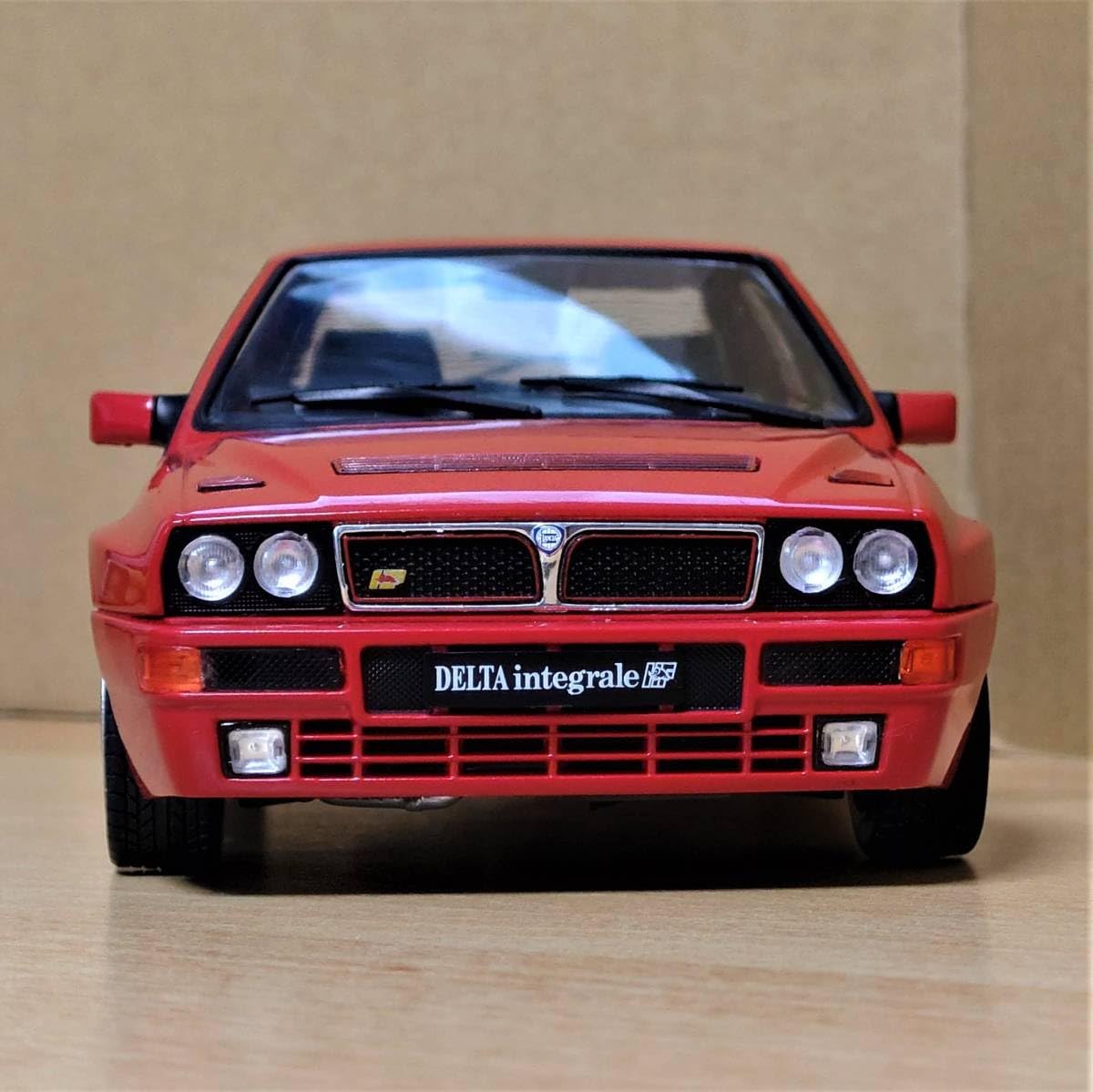 Amazon | 1/18 ランチア デルタ HF インテグラーレ レッド