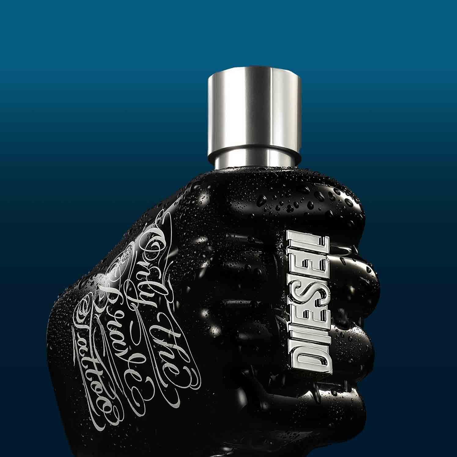 Diesel Only The Brave Tattoo Eau de Toilette Uomo, Profumo Uomo Speziato e Sensuale, Fragranza Orientale, Note di Mela, Pepe Bourbon e Tabacco, A Lunga Durata, Profumo di Lusso per Uomo, 50 ml