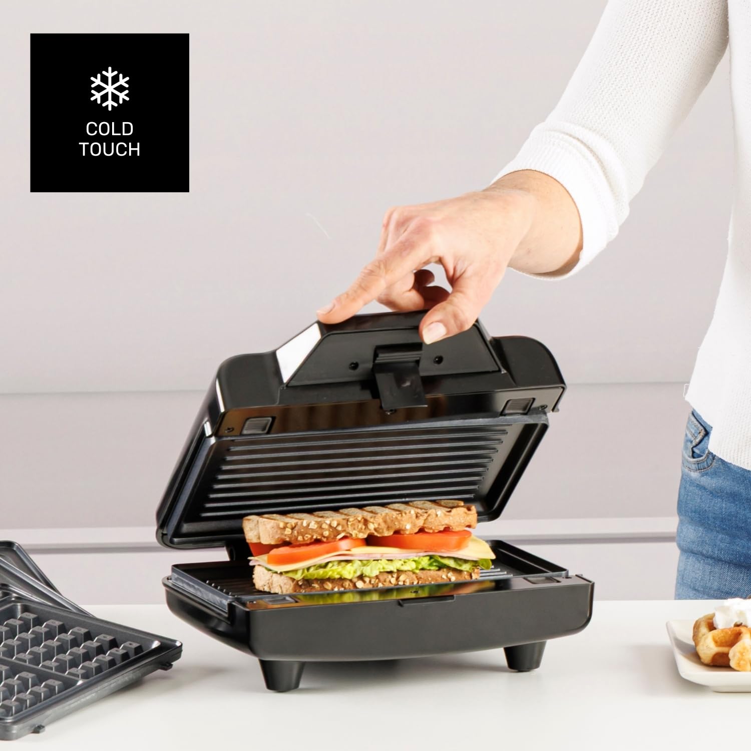 Taurus - Sandwichera Miami Legend | 900W | 3 Placas antiadherentes desmontables: Sandwich, Grill y Gofre | Rápido Calentamiento Uniforme | Almacenaje vertical | Asa toque frío | Acabados Inox