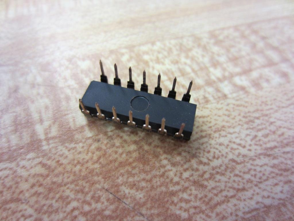 5PCS HEF40244BT,652 IC Buffer Non-Invert 15V 20SO