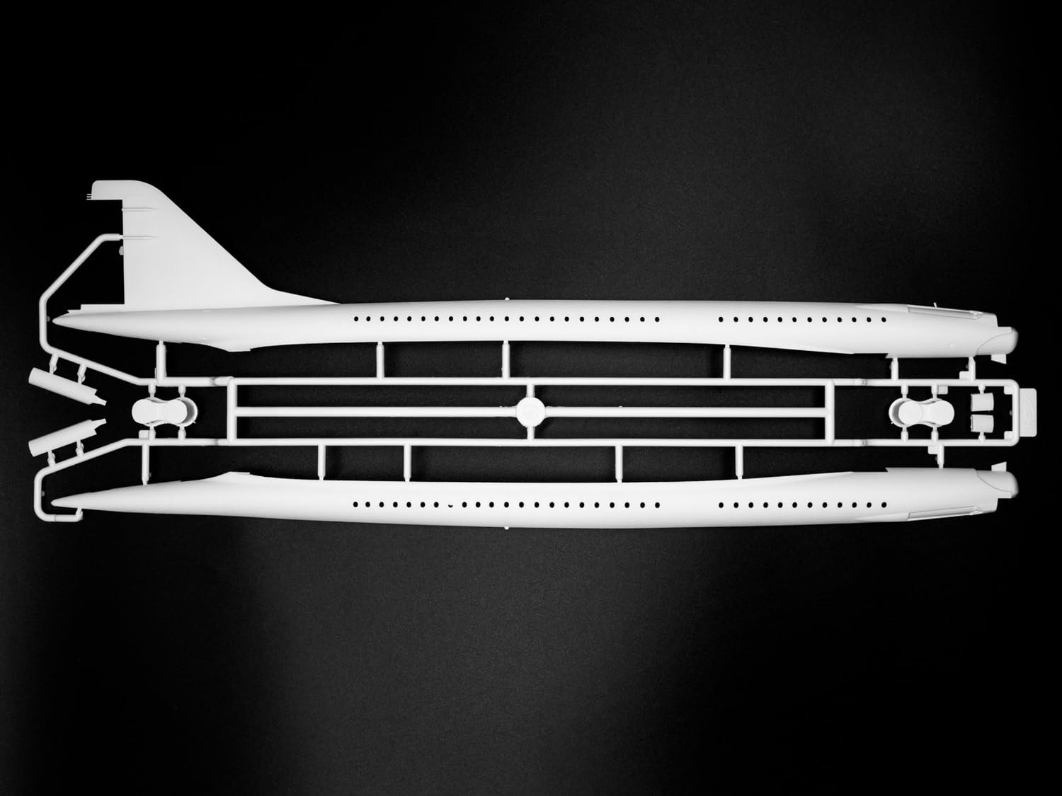 ICM 14401-1/144 Tu-144. Soviet Supersonic Passenger Aircraft