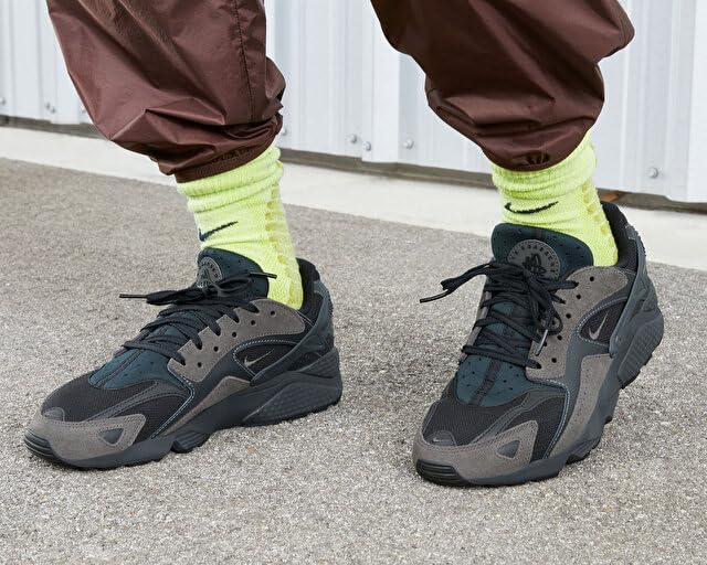 Image of Nike Men's Air Huarache Running Shoe