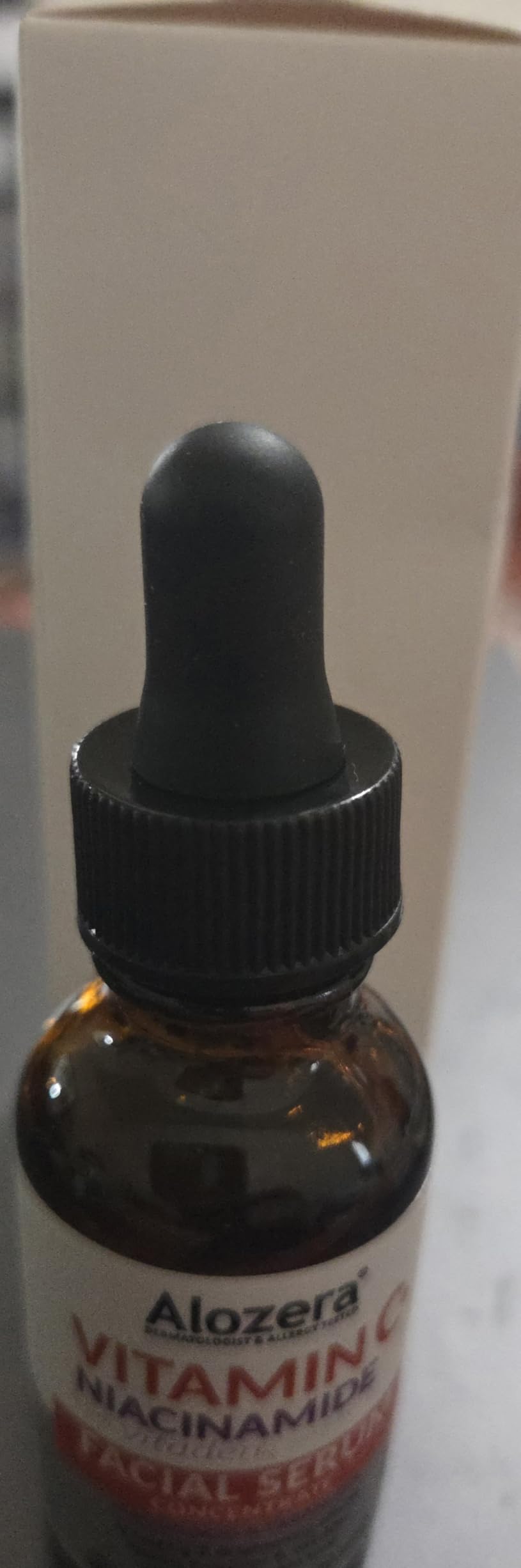Alozera Vitamin C Facial Serum with Niacinamide & Ferulic Acid, Anti-Aging Serum for Visible Brightening, Glowing & Radiant Skin, Concentrated, Gentle & Effective, Day & Night