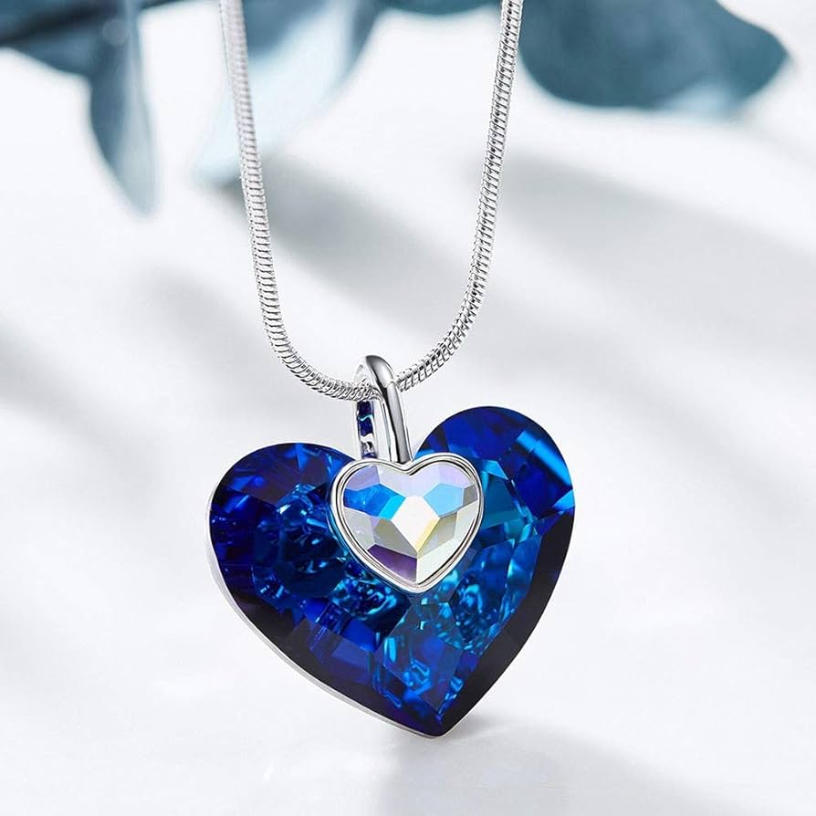 スワロフスキーエレガントなハート型ビーズネックレス スワロフスキーハートネックレス レッドチェコビーズネックレス