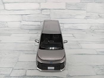 Amazon | カラーサンプル 1/30 ミニカー ヴォクシー 1KO メタル