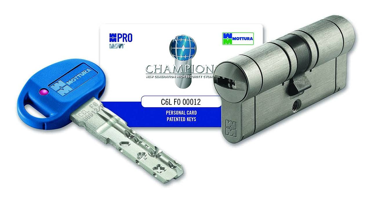 cilindro europeo mottura antibumping CHAMPIONS PRO chiave/chiave lunghezza mm 82 (mm 31/51) con 5 chiavi