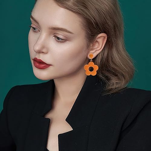 Vista 4 de Pendientes florales vintage - diseños de margaritas y groovy, aretes colgantes de arcilla