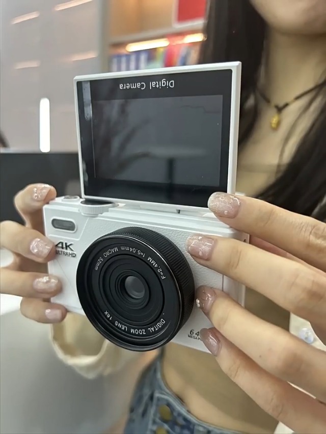 Amazon.com : 4K Digital Camera, 18X Zoom Camera with 3 Inch Flip