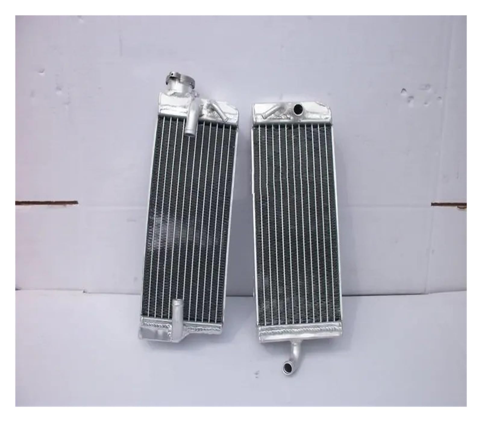 Pasuje Do Gazu Gazowego EC450 SM450 FSE450 2002-2004 Moto Części Zamienne Intercooler Aluminiowy Grzejnik Wyścigowy Intercooler do turbiny samochodowy