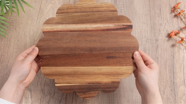 Tabla de Cortar Redonda de Madera Acacia 30.5 cm miniatura 7