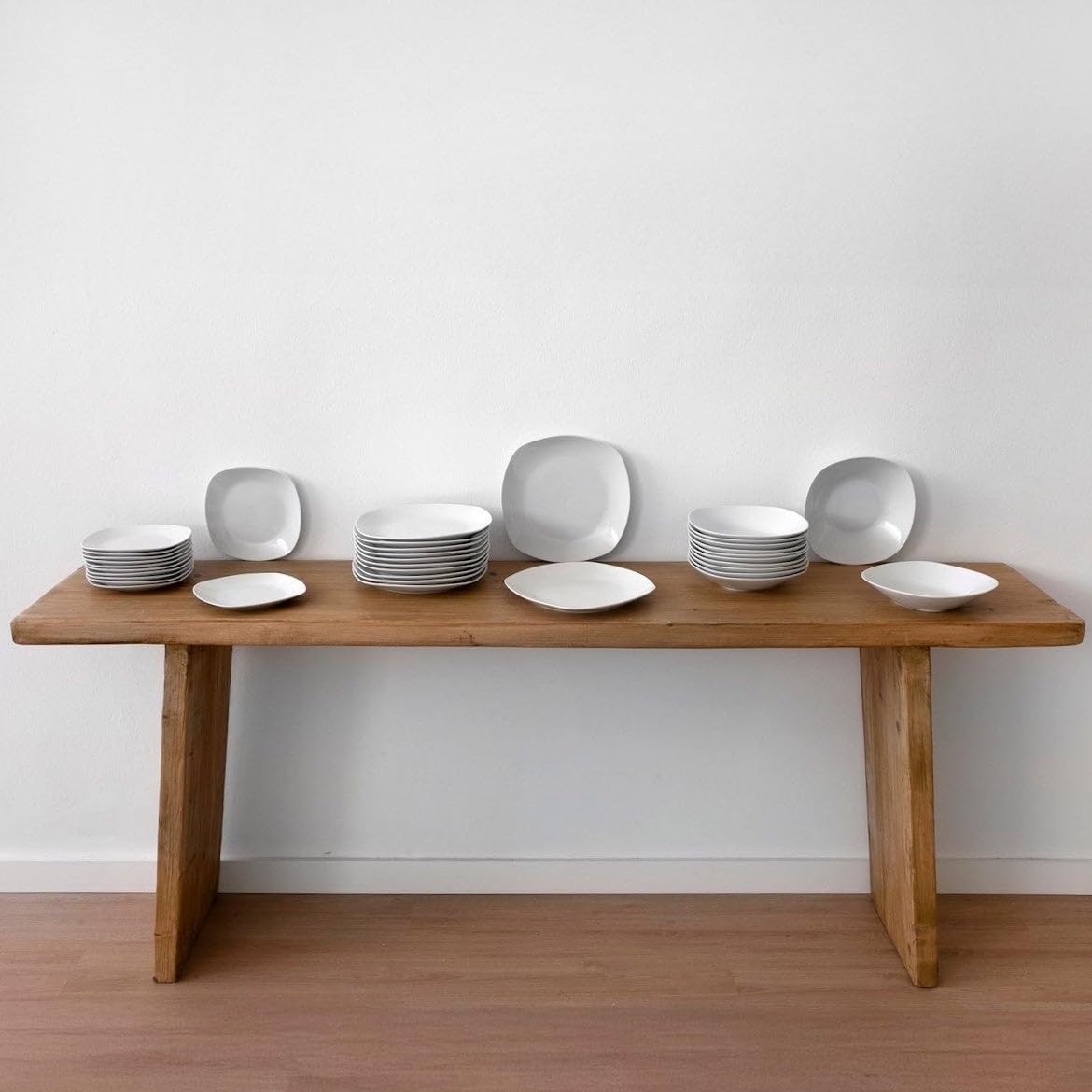 12 Platos Llanos de Porcelana Blanca - Juego de 12, Diseño Cuadrado, 25 cm, Aptos para Lavavajillas y Microondas, Color Blanco