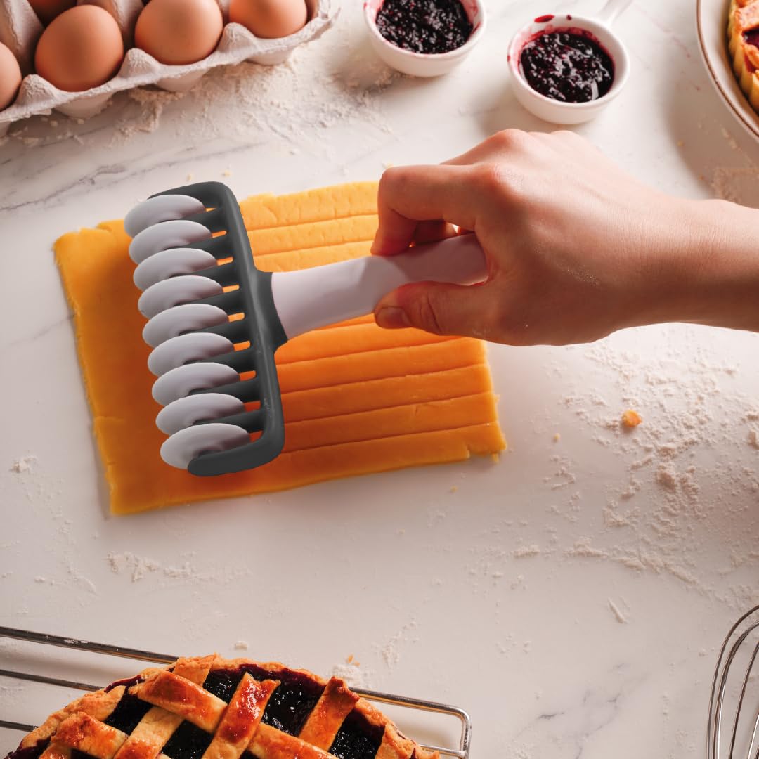 Lacor - 68803 - Rullo da Cucina, Rullo, Rullo per Pasta, Rullo Riccio, Manico Ergonomico, 100% Staccabile, Lavabile in Lavastoviglie, 9 Ruote Rimovibili, Polipropilene, Senza BPA, 14x19.5 cm