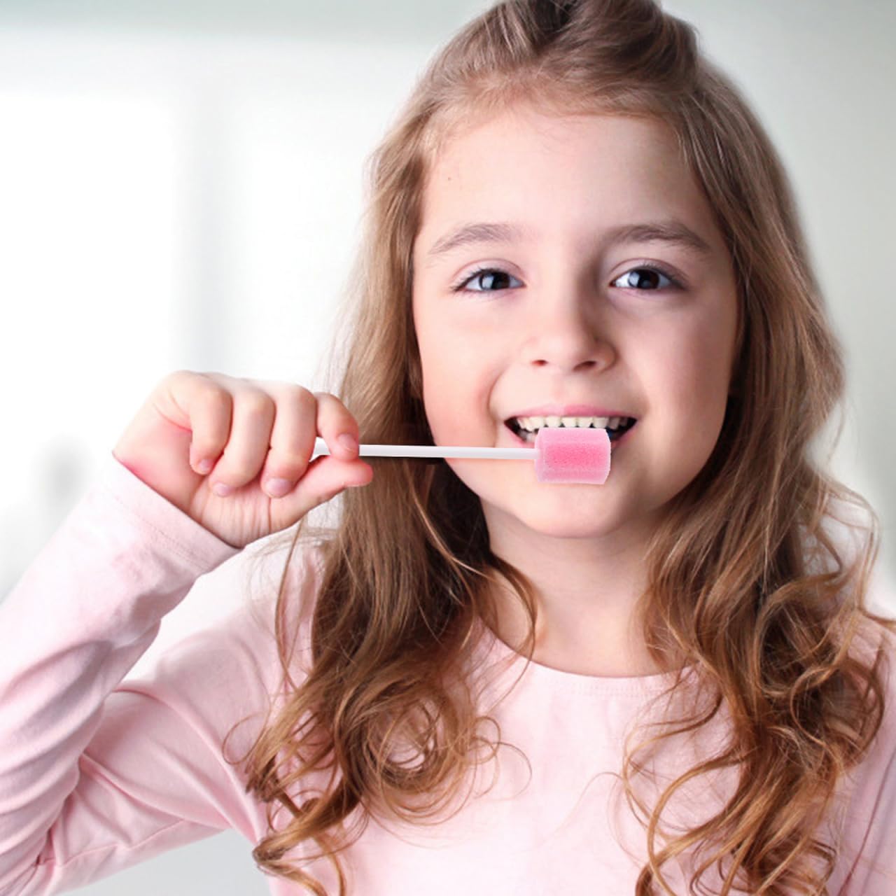 Healifty 200Pcs Oral Swabs Disposable Mouth Swabs Sponge- Tooth Cleaning Sponge Swab for Oral Care, Pink