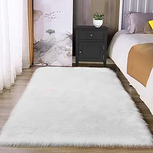Latepis Off White 3x4 Area Rug Faux Sheepskin Fur Rug Washable Furry Rugs for Bedroom Fluffy Rugs for Living Room Dorm Cushion Luxury Home Decor Rectangle