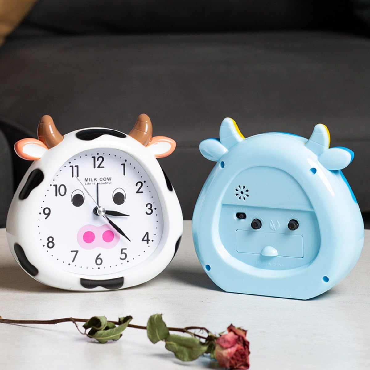 Kinderwecker Kuh-Wecker für Kinderzimmer, keine Batterie, niedliche Nachttischuhr, Kinder-Schlaftrainer, Aufwachen für Jungen und Mädchen, Geburtstagsgeschenke (Weiß)