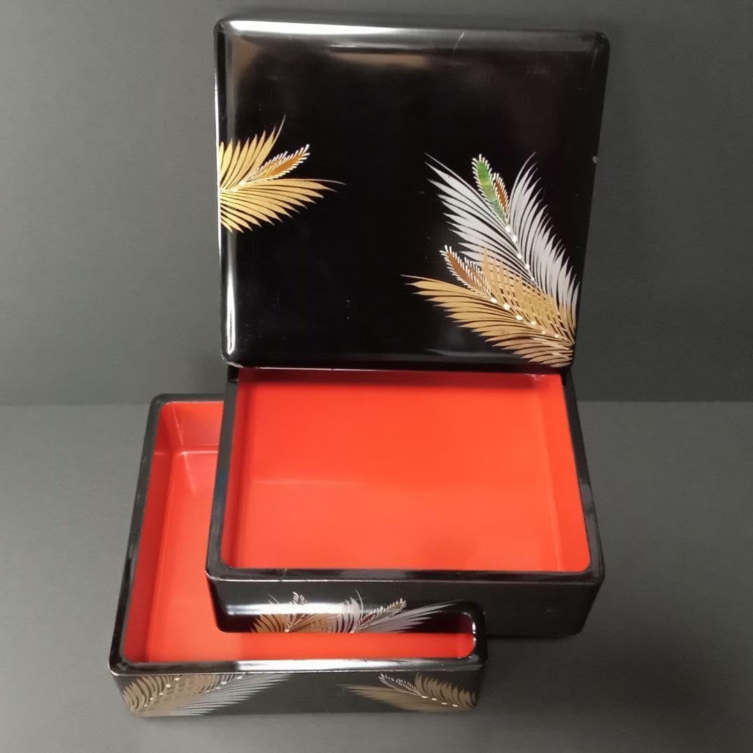 塗りのお重 二段重 天然木 漆塗り 沈金 お正月 松竹梅 天然木製