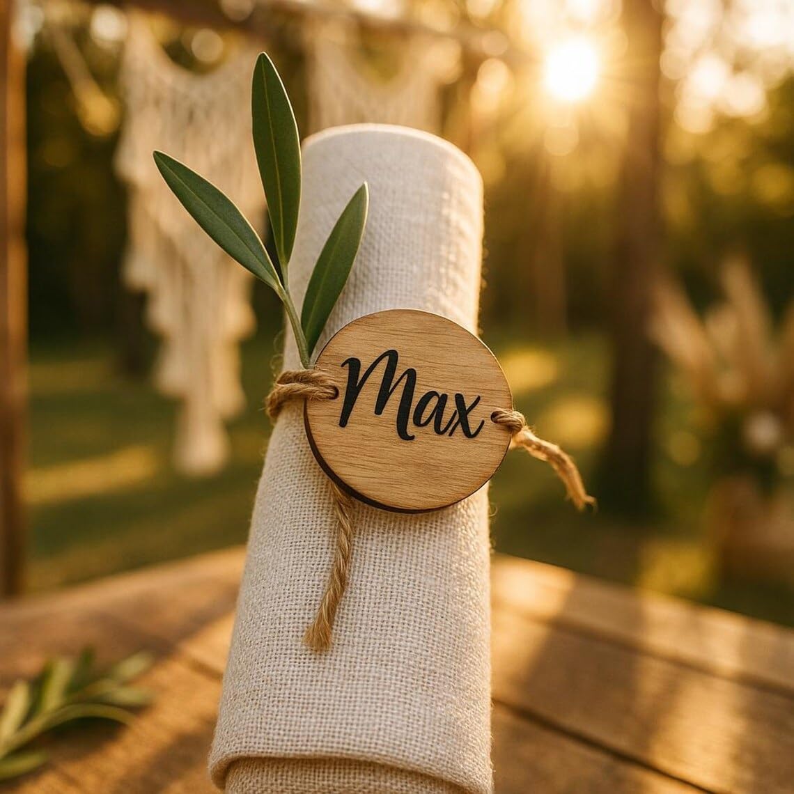 Rond De Serviette en Bois Personnalisé avec Nom, Marque-Place Gravé for La Table Réception, Étiquette Circulaire Naturel Décoration Corde Chanvre for Mariage, Anniversaire, Noël(100pcs)