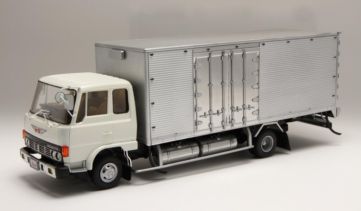 アオシマ 1/32 日野 クルージングレンジャー ウィング コマーシャルカラー Yahoo!オークション - アオシマ1/32 日野クルージングレンジャー