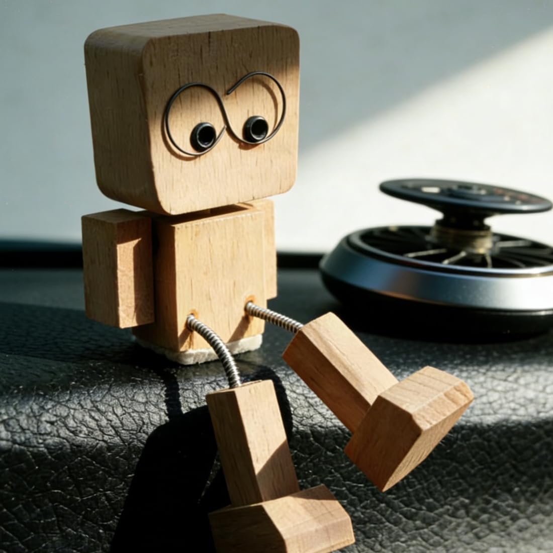 Figura oscillante in legno 12 facce intercambiabili decorazione cruscotto auto scrivania