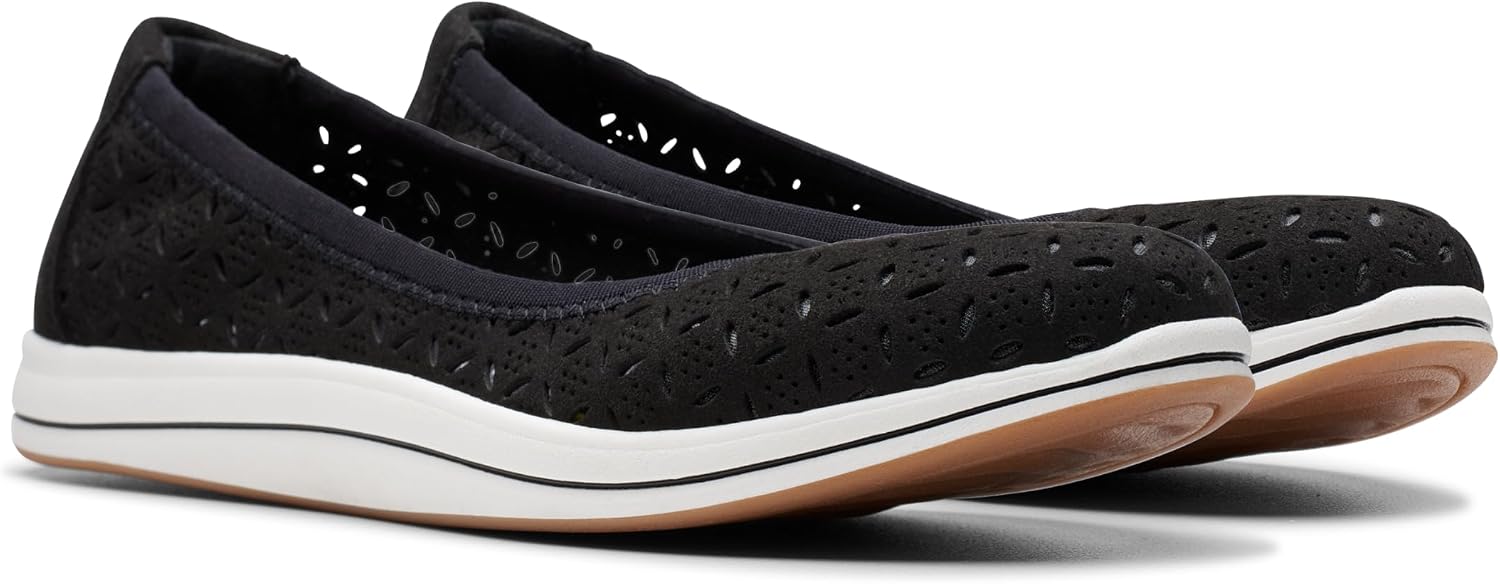 Clarks Women's Breeze Roam