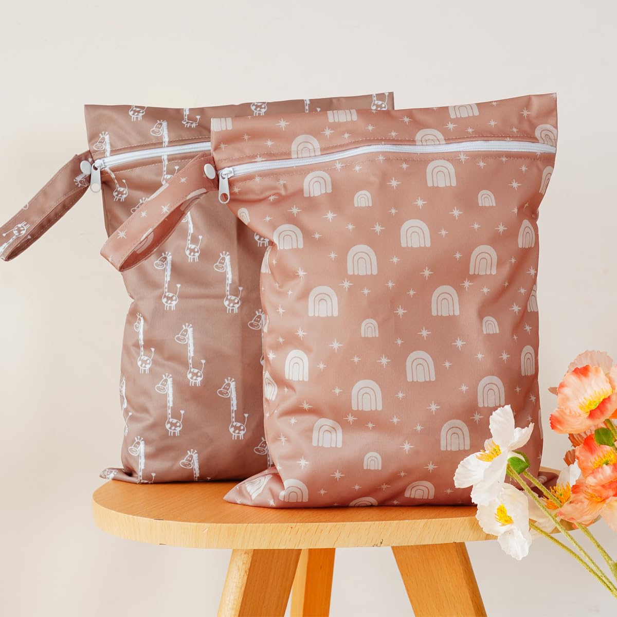 Treer Wet Bags 2 PCS for Cloth Diaper Nappy Baby Wet Dry Bag Large Waterproof Reusable Portable Baby Items Organiser Bag Zipper Diaper Bag for Swimming Travel Beach Pool (Brown Giraffe,26x36cm)