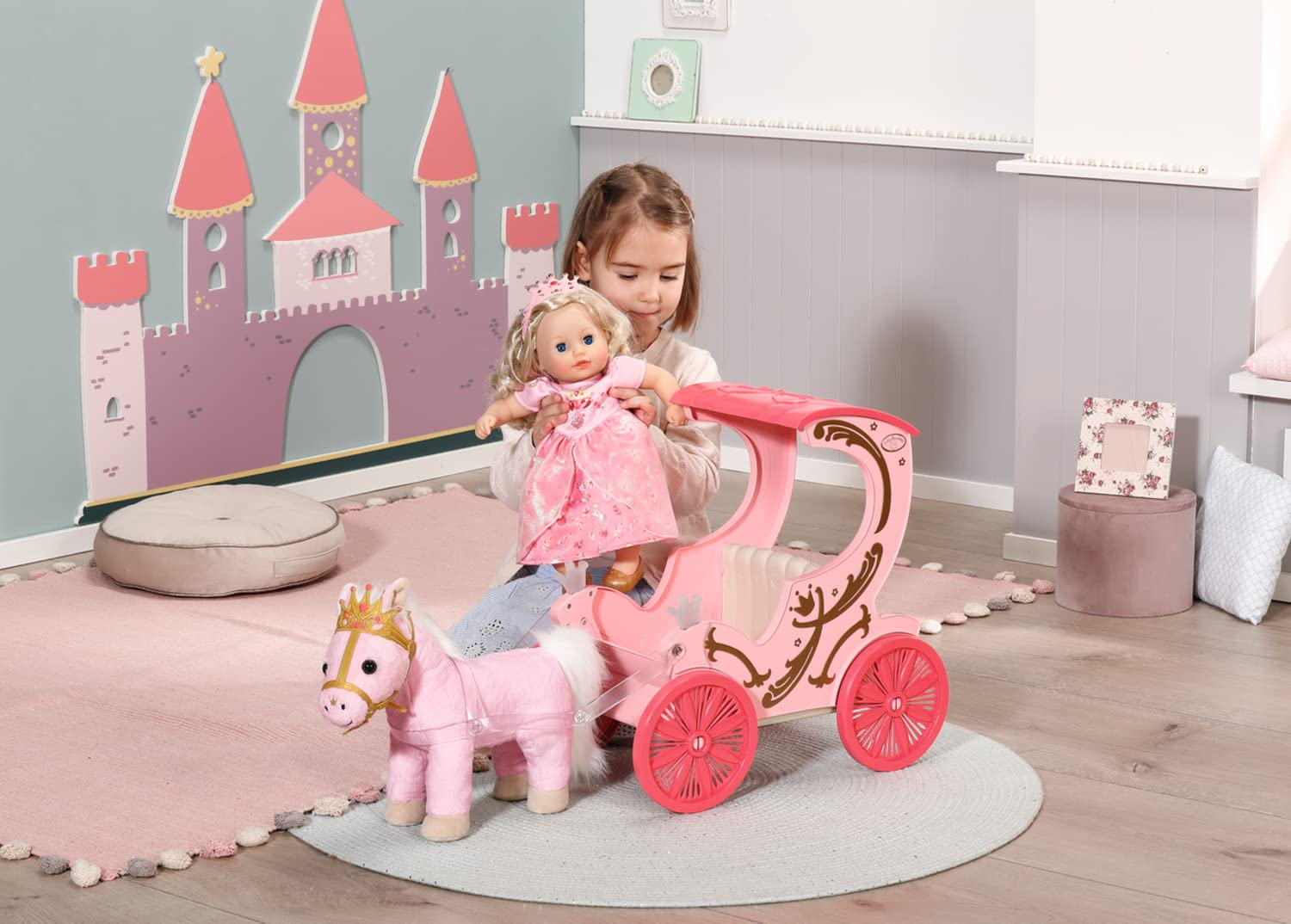 Baby Annabell Carrozza e Pony - per Bambole da 36 e 43 cm - La Carrozza Include Effetti di Luce, Maniglia/Imbracatura Rimovibile - Funziona con Pile - per Bambini e Bambine da 1 Anno in su
