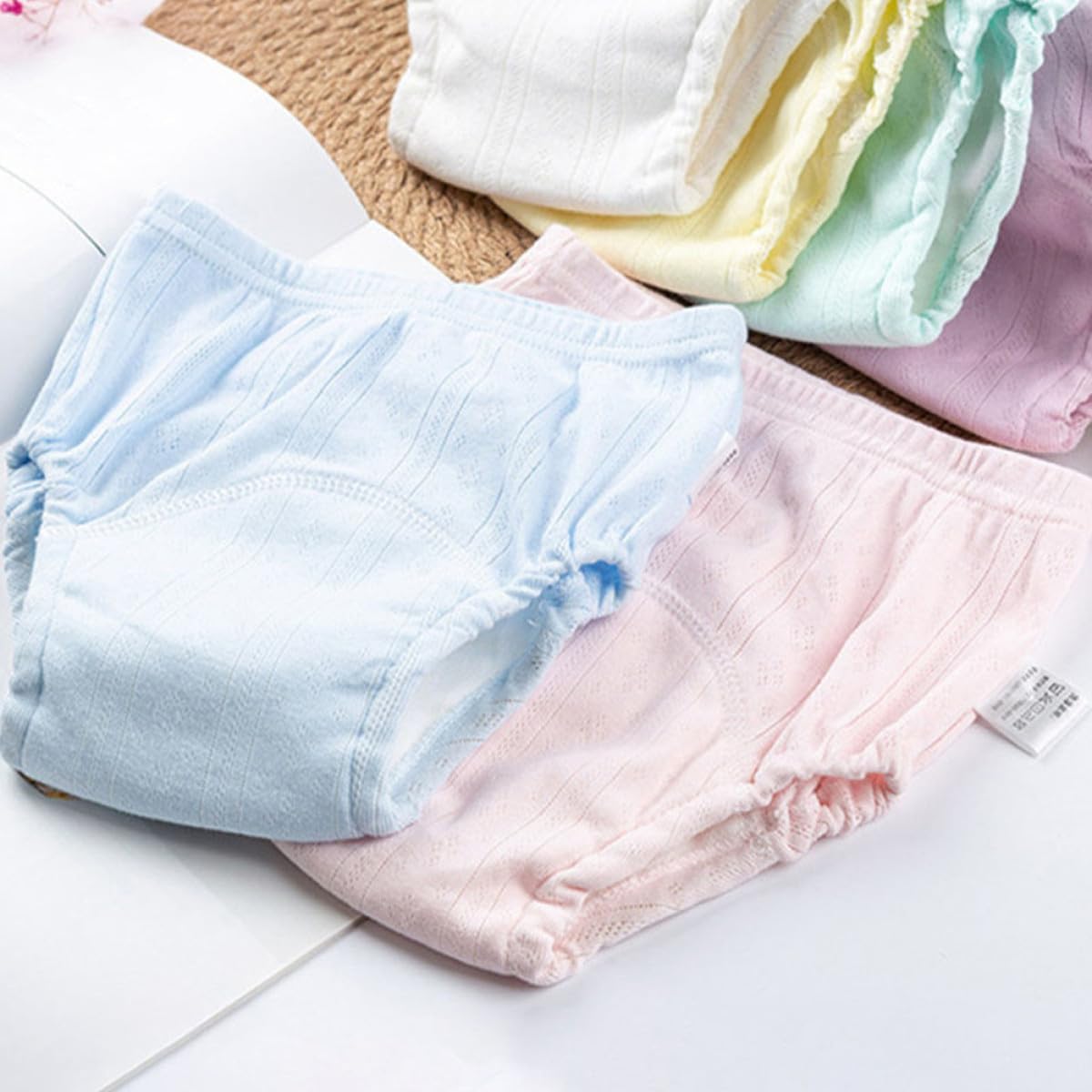 2pcs Reusable Cotton Diaper Pants Breathable Washable Training Underwear for Newborn Boys and Soft Comfortable Nappies with Mixed Colors