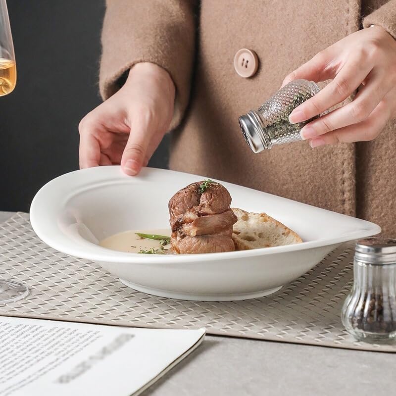 モダンな大型ディナープレート 8.5インチクリエイティブディーププレートオーバルインゴットボウル家庭用特殊形状魚ホワイト日本キッチン