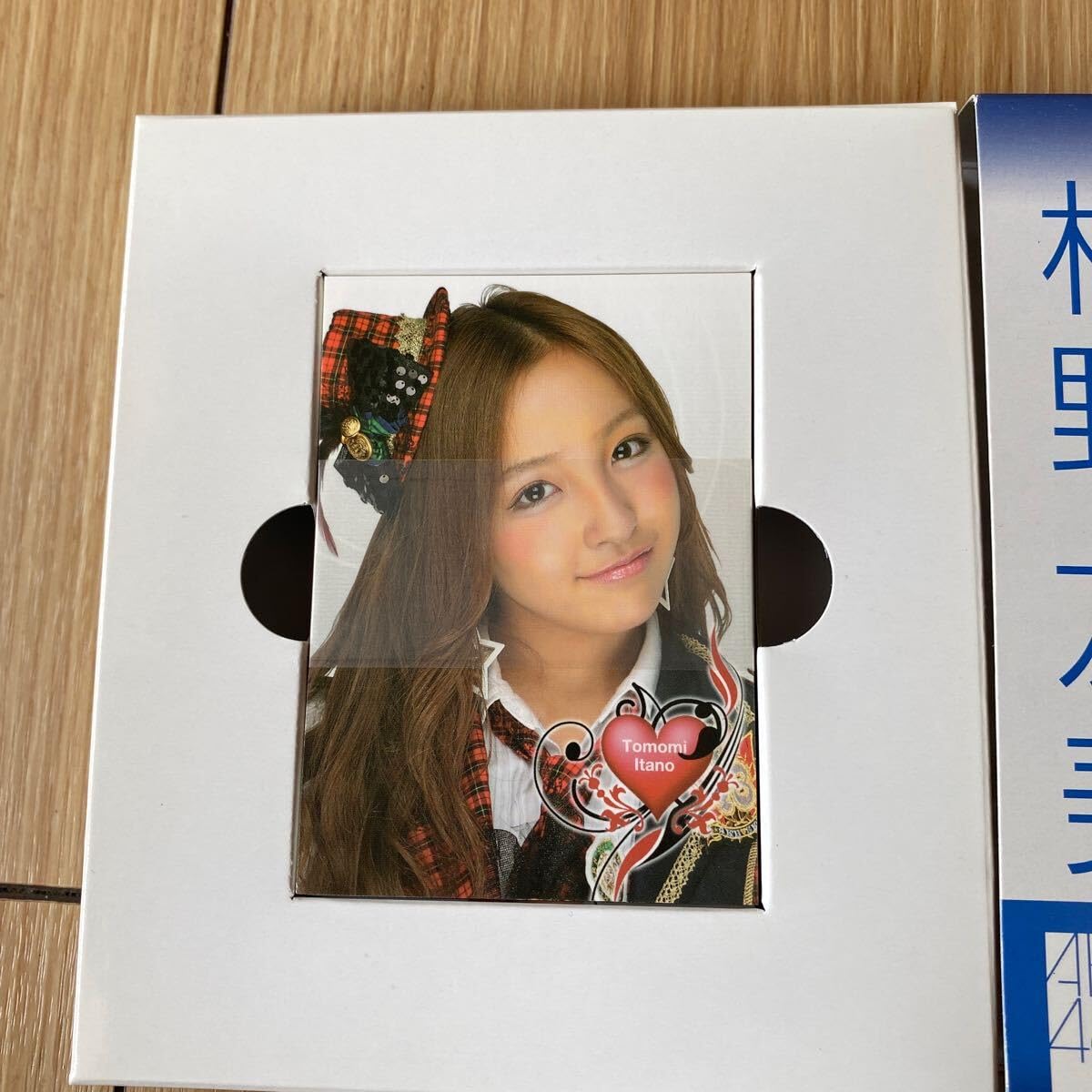 Amazon.co.jp: AKB48 オフィシャルトレーディングカードボックス 板野