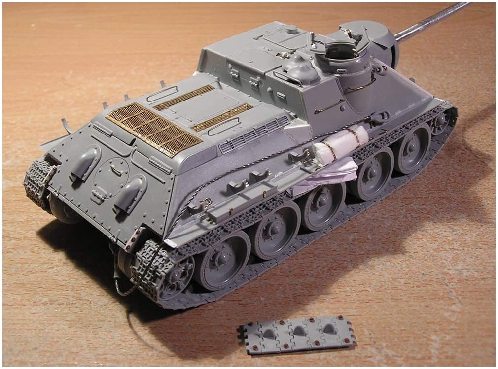 Amazon | ズベズダ 1/72 ソビエト 自走砲 SU-100 プラモデル ZV5044