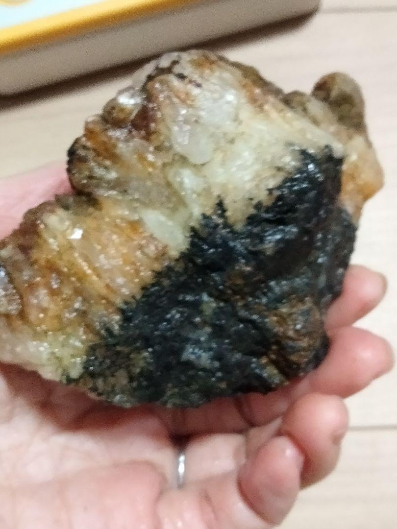 秋田県荒川鉱山水晶　多頭水晶　大サイズ　235g 鉱物水晶　多頭水晶　珍しいお品 Amazon.co.jp: 秋田県荒川鉱山水晶 多頭水晶 大サイズ 235g 鉱物