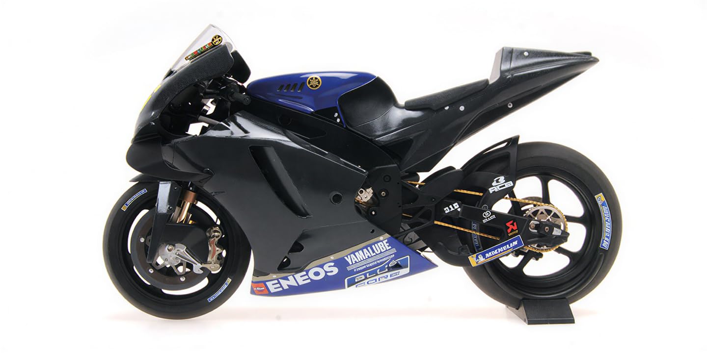 Minichamps 122203946 YZR-M1-Monster Energy Yamaha MotoGP-Valentino Rossi-Test Brno July 2019 Auto in miniatura da collezione, multicolore