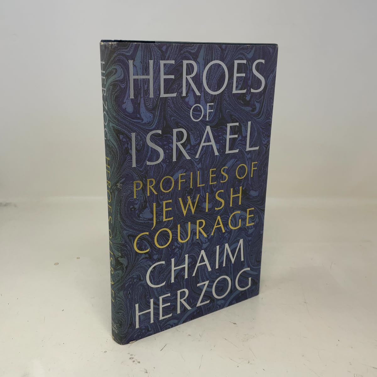 Buy Heroes of Israel: Profiles of Jewish Courage — BookShops.in